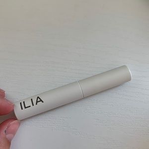 Mini Limitless Lash
Lengthening Mascara